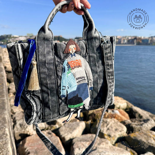 black natural fabric tote bag with girl figure design baboochic.com